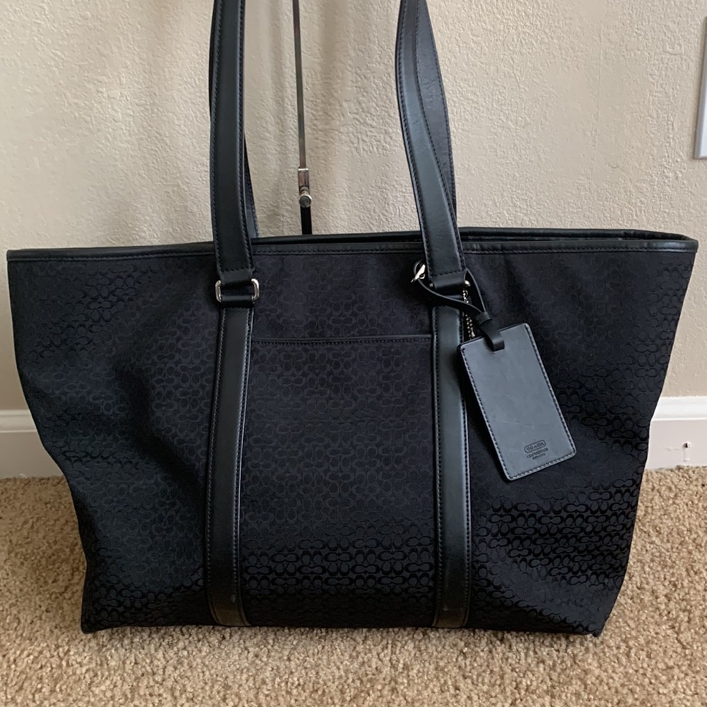 Coach - Picture 2 of 12
